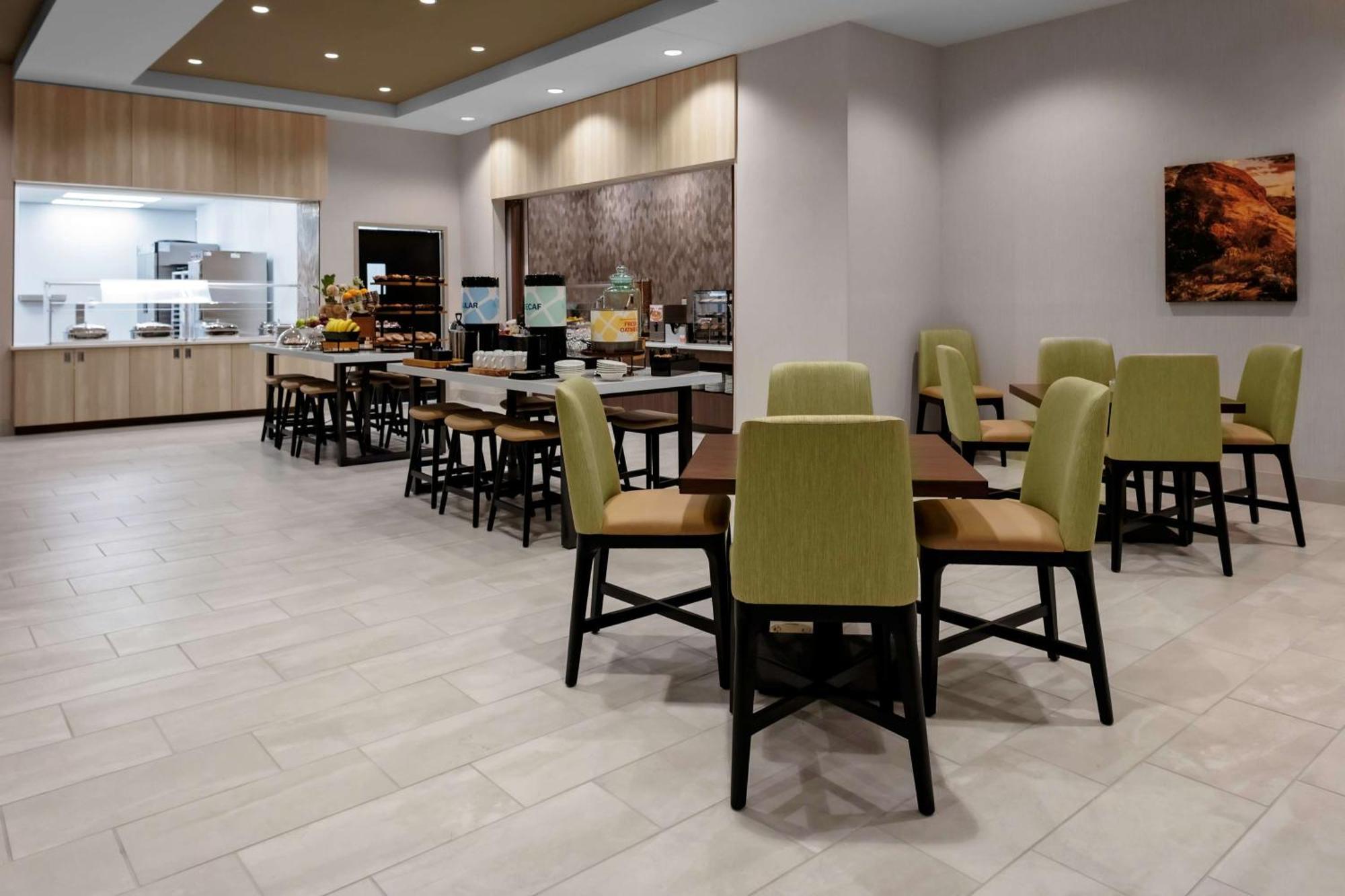 Hilton Garden Inn Chandler Downtown Extérieur photo