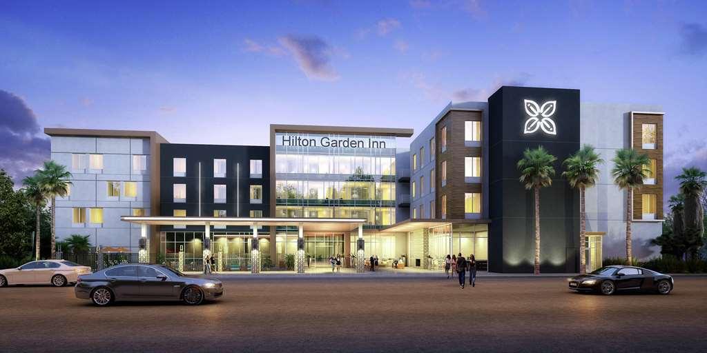 Hilton Garden Inn Chandler Downtown Extérieur photo